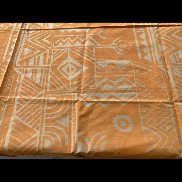 Table cloths - Picture 4 of 6